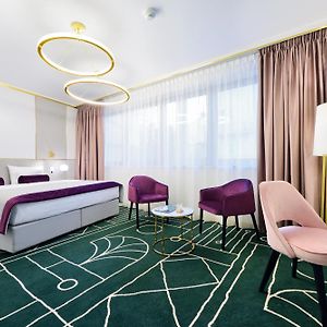 Grand Deluxe Room